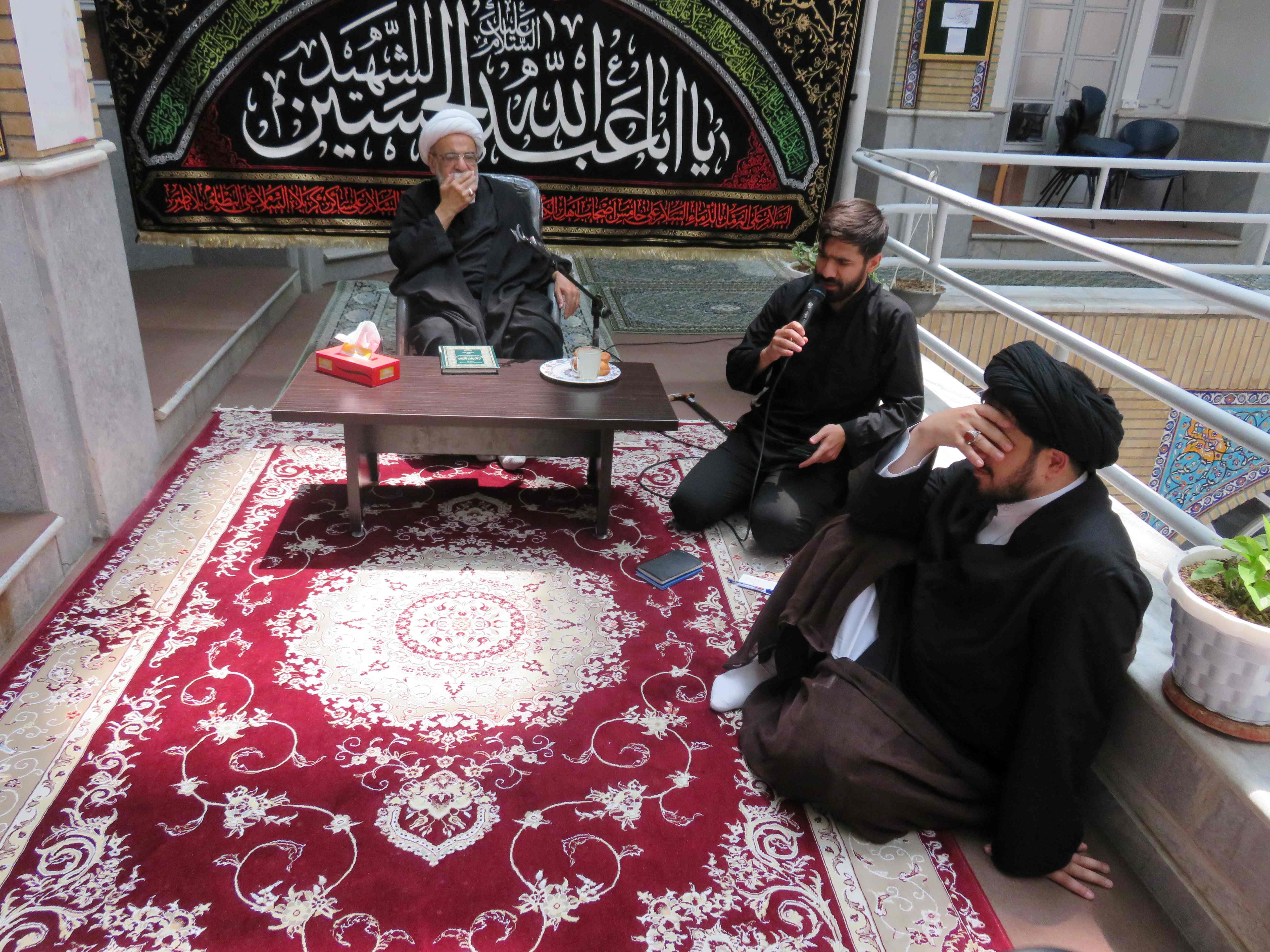 برنامه روضه و توسل به ساحت نورانی امام حسین علیه السلام در افتتاحیه دوره تابستانه سال 1402